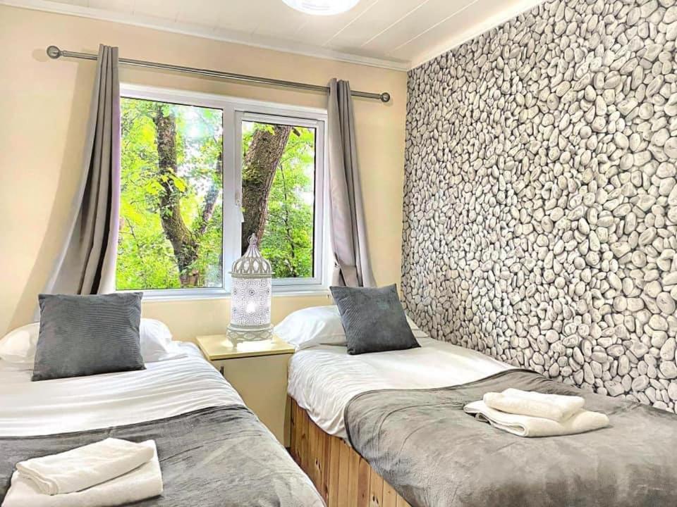 Woodland View -Hot Tub-Tenby-Carmarthen-St Clears Luaran gambar